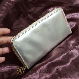 Adrienne Vittadini Wallet.